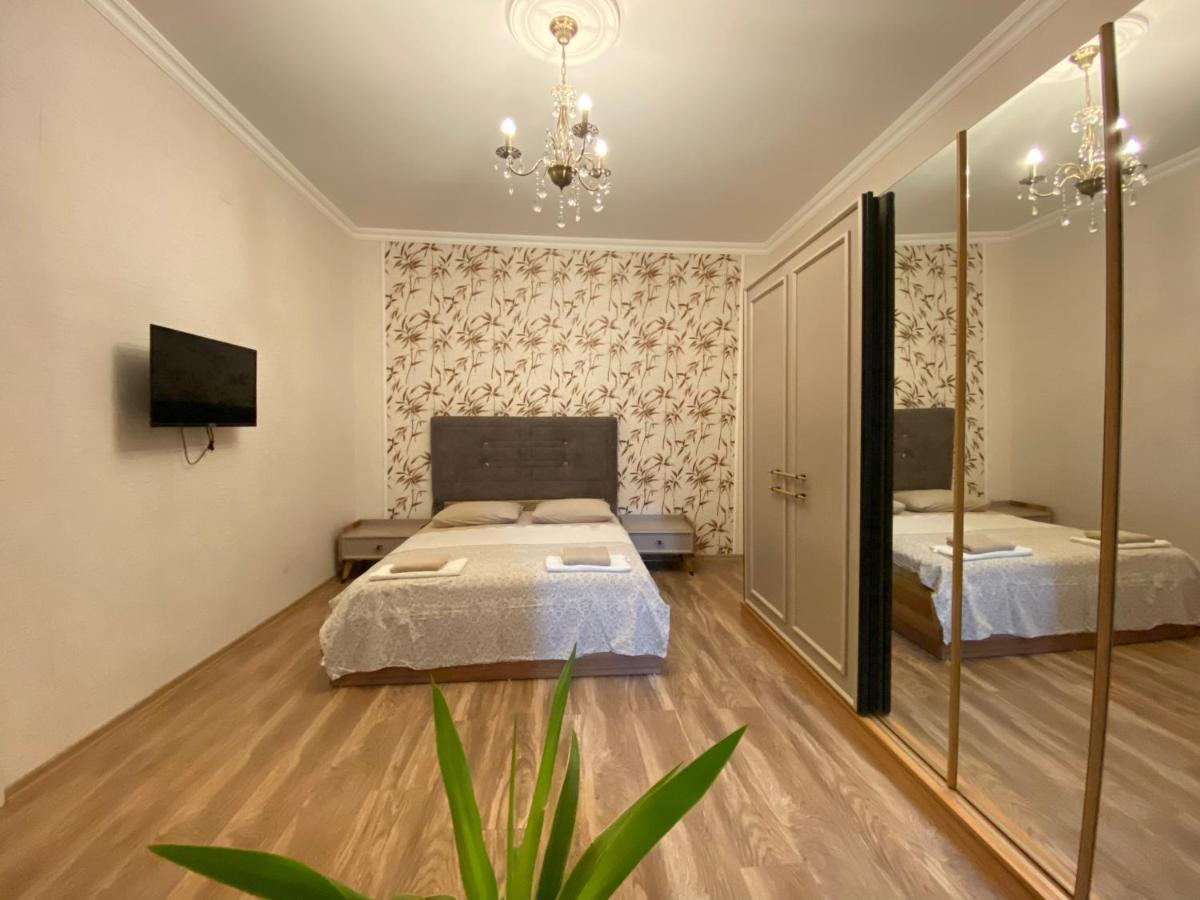 Hotel Sunny Days Kobuleti Esterno foto